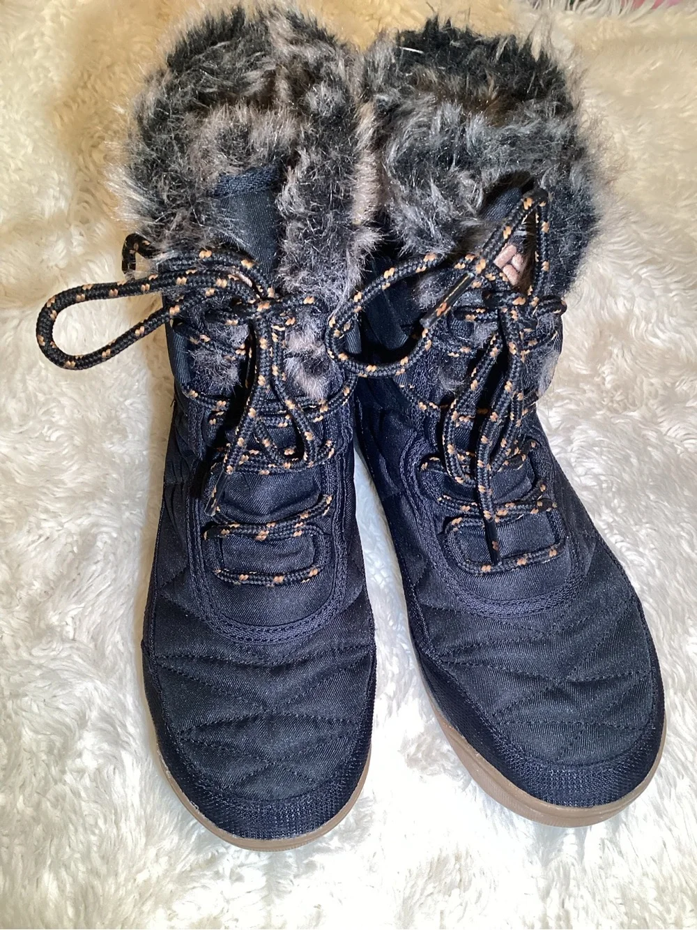 Columbia minx shorty Women's Black Winter Boots size 8